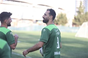 ستاره پدیده در اوج آمادگی به سپاهان رسید (عکس)