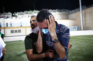 رضا عنایتی؛ قهرمان شنا در آب جوش!