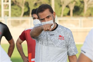 کریمی: پنجره نقل و انتقالاتی تراکتور هنوز باز نشده است