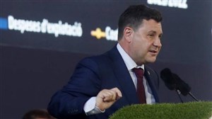 اعتراف مدیر بارسا؛ برای پرز کلاه از سر بر میدارم