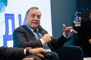 دیدار هواداران زنیت با سرمربی عراق (عکس)
