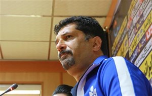 حسینی: هیجانی شدم و عذرخواهی میکنم