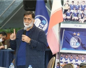 قهرمان نشدن استقلال پشت پرده سیاسی دارد