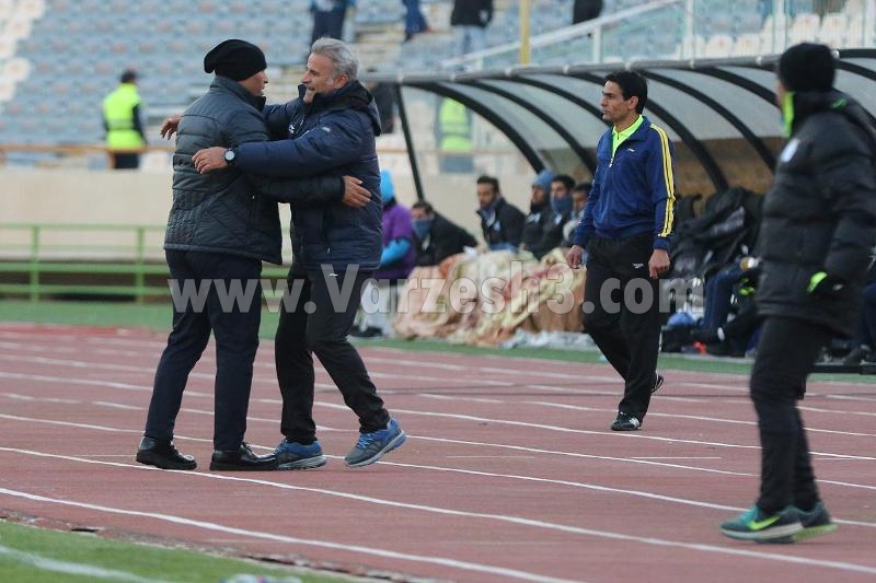 خرمگاه: خانه خاله نیست هرطور بخواهیم فکر کنیم