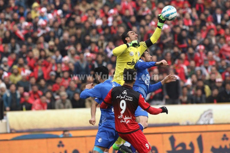 جدال استقلال و پرسپولیس برای قهرمان نیم فصل دوم