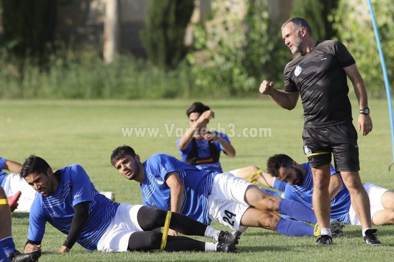 میک به دنبال افزایش توان گلزنی استقلالی ها
