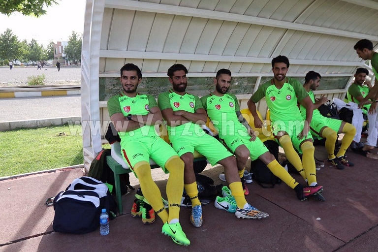فشنگچی: همه به صادقیان کمک میکنیم