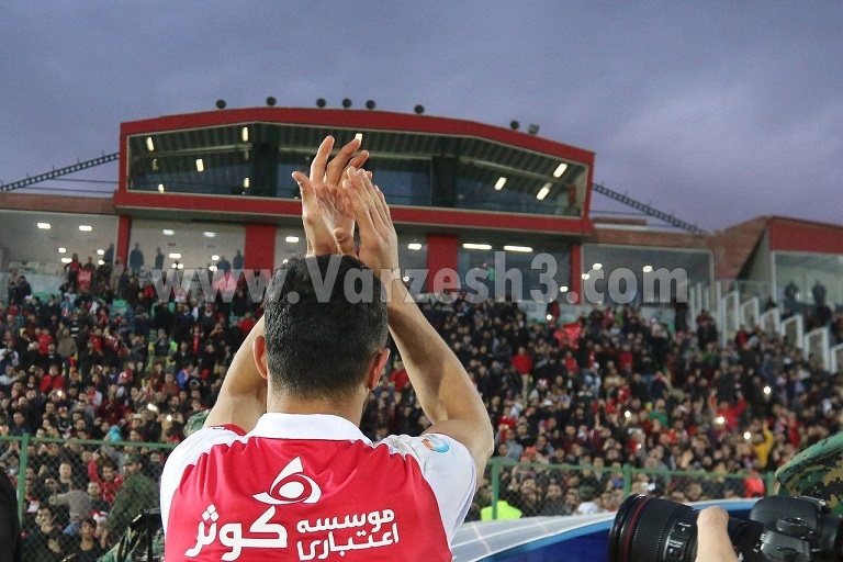 دختران پرسپولیسی را به ورزشگاه راه ندادند