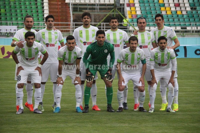 داوران اردنی دیدار ذوب آهن را سوت می‌زنند