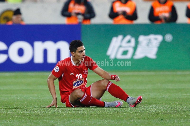 محمد نادری امروز با پرسپولیس تمدید می‌کند