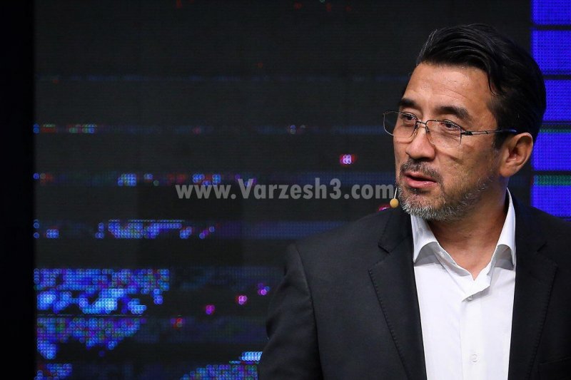 خداداد عزیزی: ورود بانوان در اثر فشار فیفا بود