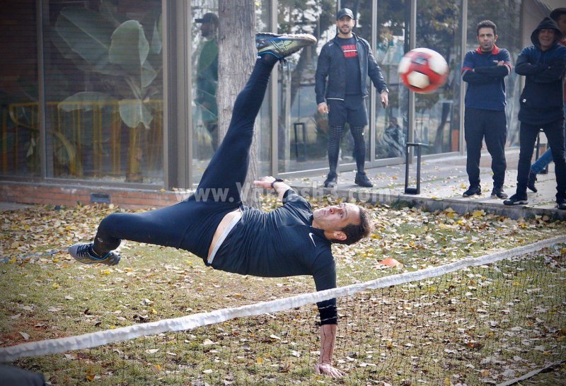 علی کریمی به فوتبال برمی‌گردد (گزارش تصویری)