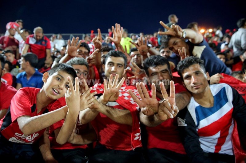 هواداران پرسپولیس رکورد کمک هواداری را شکستند