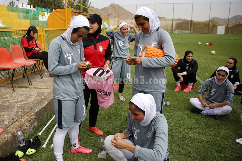 در تیم ملی زنان هم پاداش می‌دهند(عکس)